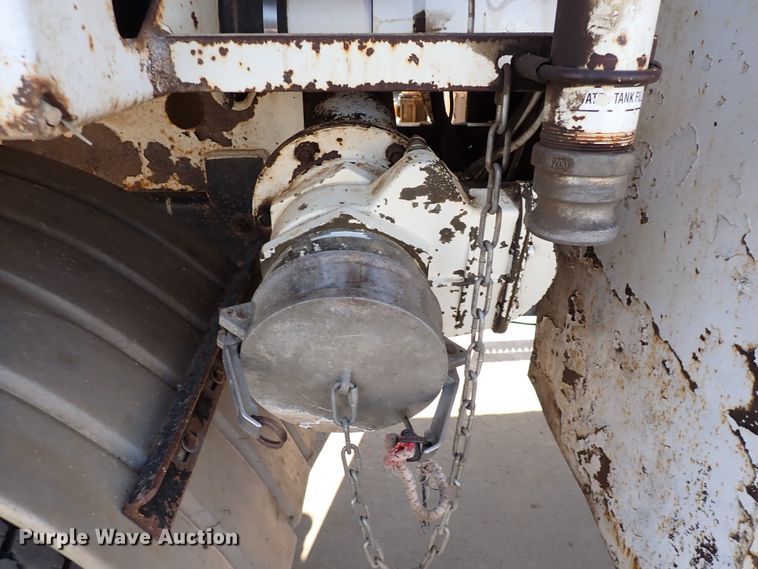 image for item DK4655 2008 International 7600  vacuum truck