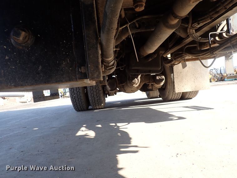 image for item DK4655 2008 International 7600  vacuum truck