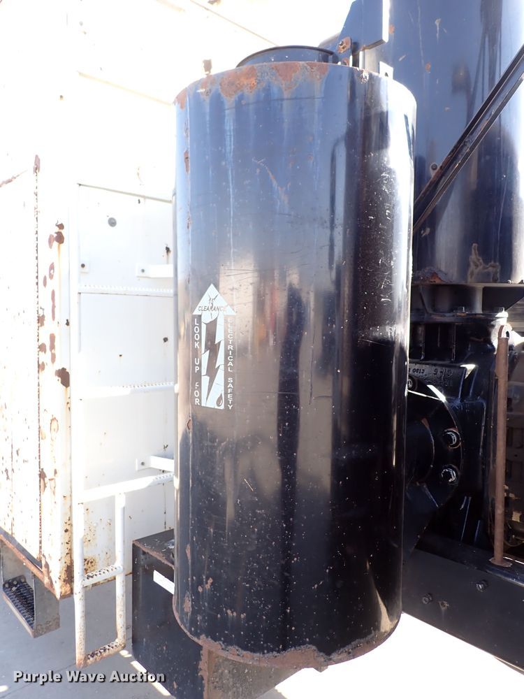 image for item DK4655 2008 International 7600  vacuum truck