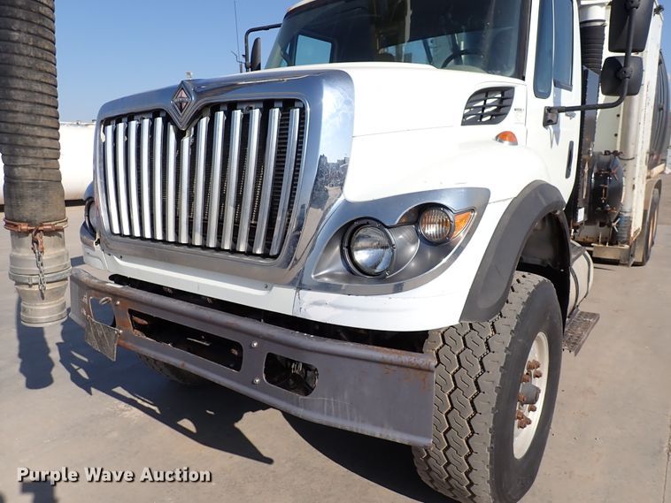 image for item DK4655 2008 International 7600  vacuum truck