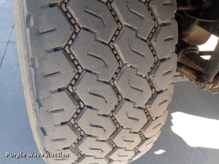 image for item DK4655 2008 International 7600  vacuum truck