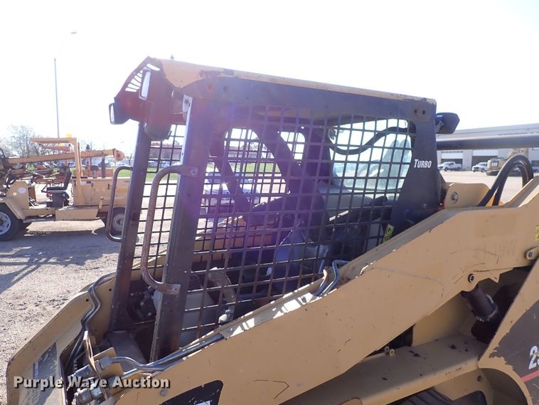 image for item DK4658 2006 Caterpillar 257B  tracked skid steer loader