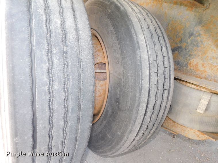 image for item DK8511 1996 Tarasport drop deck equipment trailer