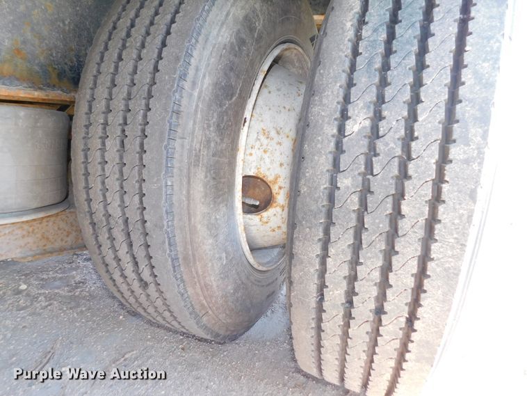 image for item DK8511 1996 Tarasport drop deck equipment trailer