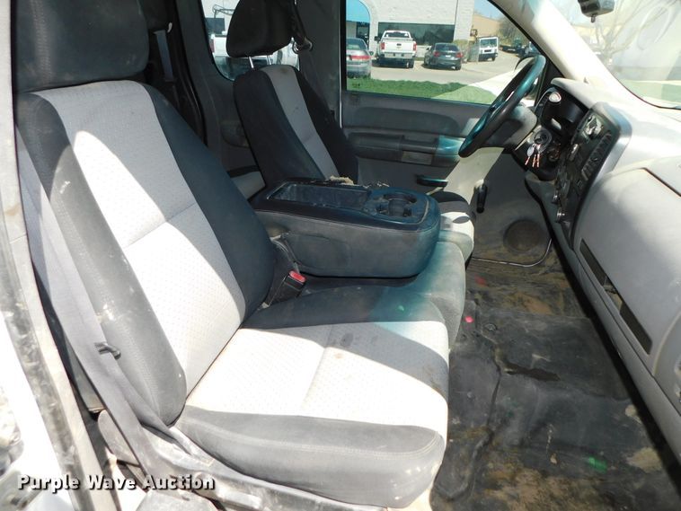 image for item DK8512 2007 Chevrolet Silverado 1500  Ext. Cab pickup truck