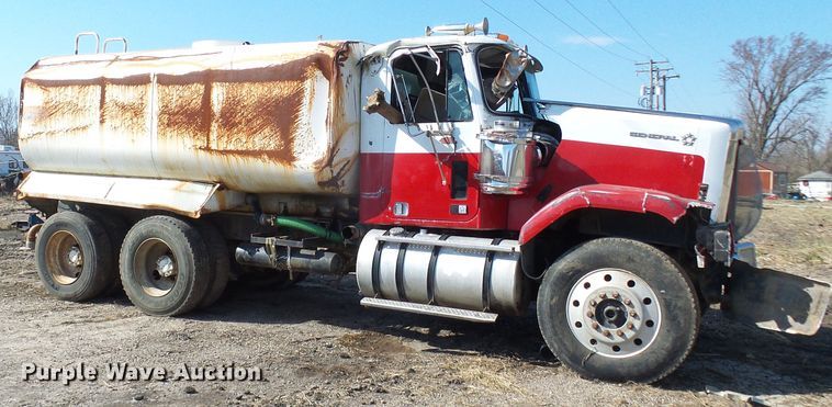 image for item DL0858 1984 GMC AM General  tank truck