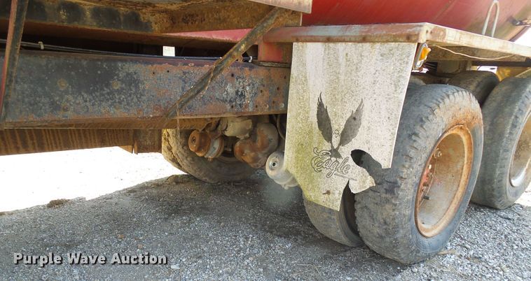 image for item DL0859 1975 International Fleetstar 2010  tank truck