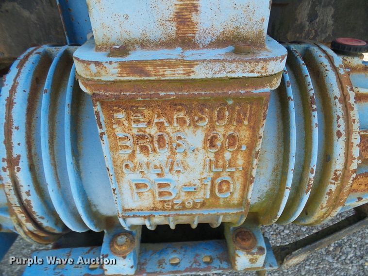 image for item DL0859 1975 International Fleetstar 2010  tank truck