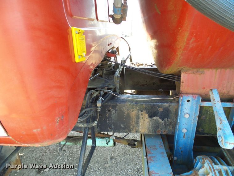 image for item DL0859 1975 International Fleetstar 2010  tank truck