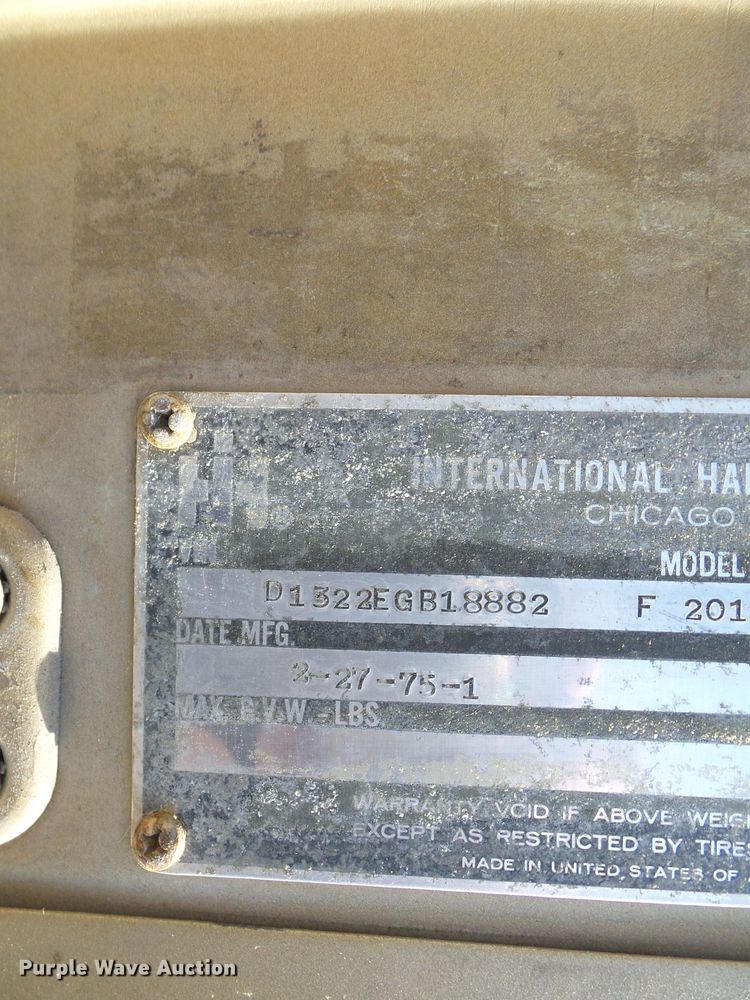 image for item DL0859 1975 International Fleetstar 2010  tank truck