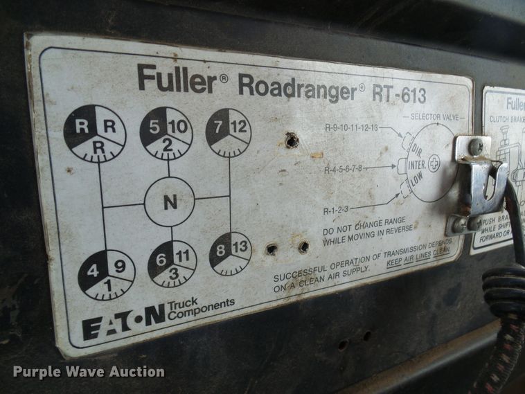 image for item DL0859 1975 International Fleetstar 2010  tank truck