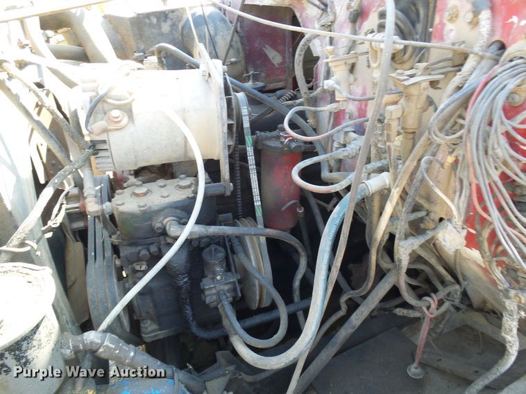 image for item DL0860 1972 International F2000  tank truck