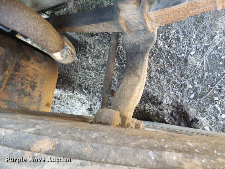 image for item DL0860 1972 International F2000  tank truck