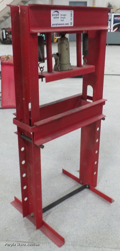 image for item DL0951 20 ton press