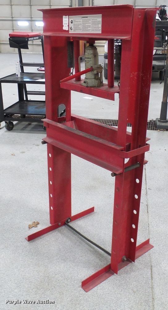 image for item DL0951 20 ton press