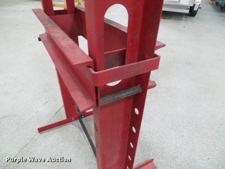 image for item DL0951 20 ton press