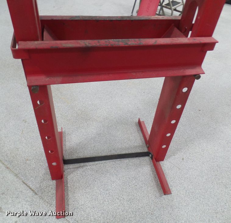 image for item DL0951 20 ton press