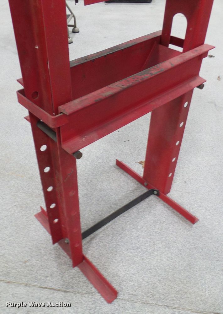 image for item DL0951 20 ton press