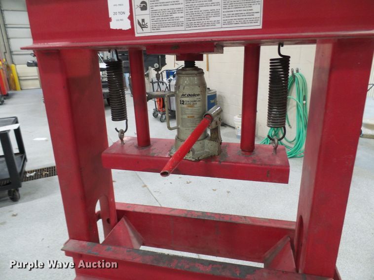 image for item DL0951 20 ton press