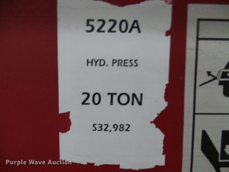 image for item DL0951 20 ton press