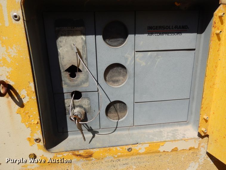 image for item DM2875 2000 Ingersoll Rand P185WJD  air compressor