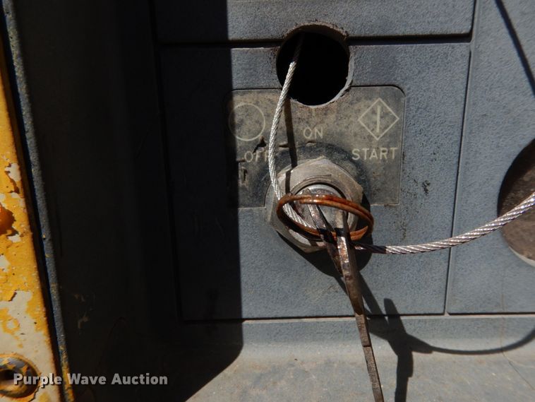 image for item DM2875 2000 Ingersoll Rand P185WJD  air compressor