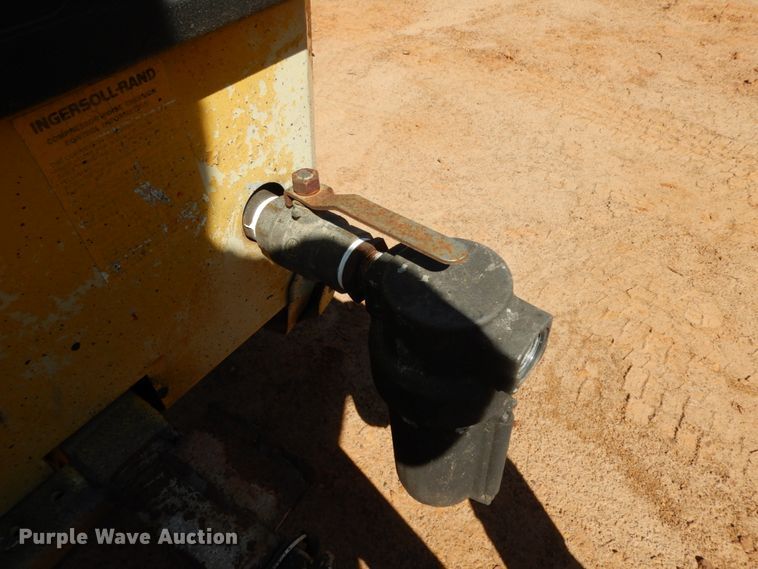 image for item DM2875 2000 Ingersoll Rand P185WJD  air compressor