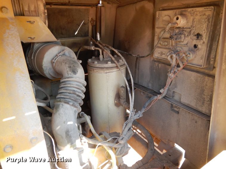 image for item DM2875 2000 Ingersoll Rand P185WJD  air compressor