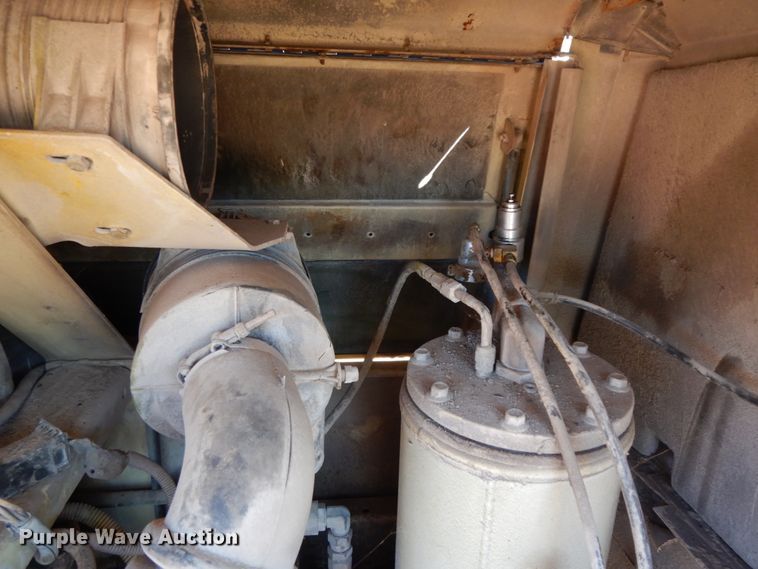 image for item DM2875 2000 Ingersoll Rand P185WJD  air compressor