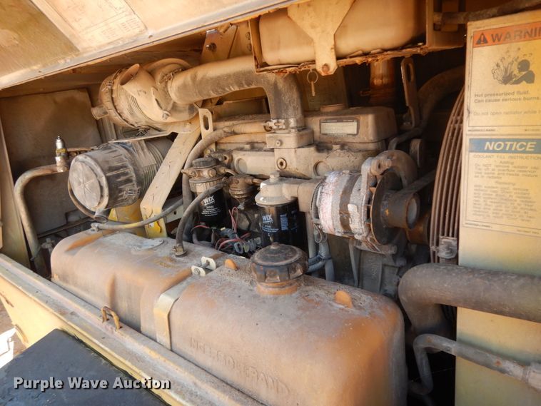 image for item DM2875 2000 Ingersoll Rand P185WJD  air compressor