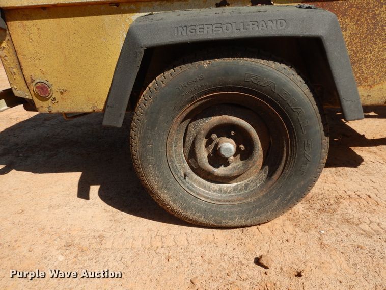 image for item DM2875 2000 Ingersoll Rand P185WJD  air compressor