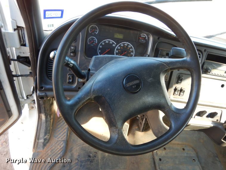 image for item DM2879 2012 Freightliner M2  flatbed truck