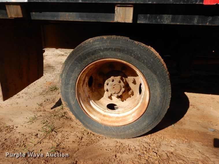 image for item DM2879 2012 Freightliner M2  flatbed truck