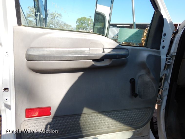 image for item DM2880 2000 Ford F650 Super Duty  water truck