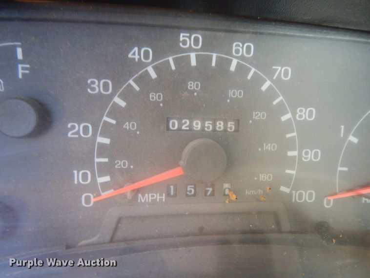 image for item DM2880 2000 Ford F650 Super Duty  water truck