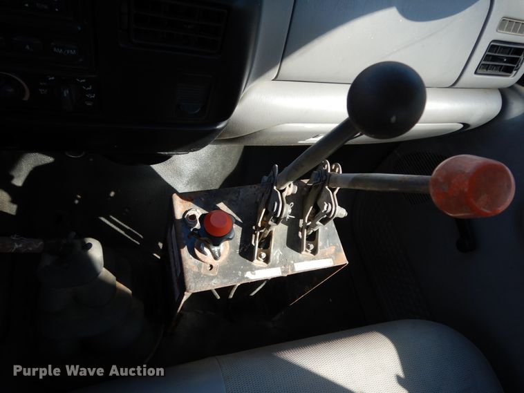 image for item DM2880 2000 Ford F650 Super Duty  water truck