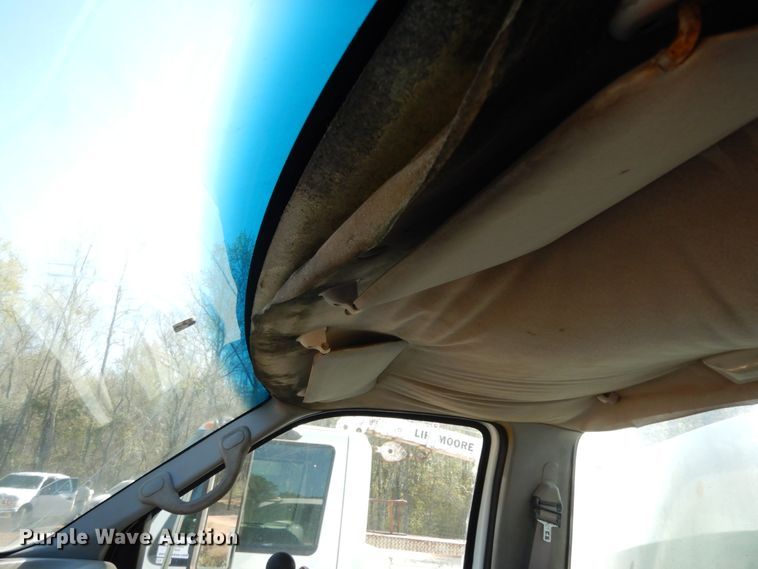 image for item DM2880 2000 Ford F650 Super Duty  water truck