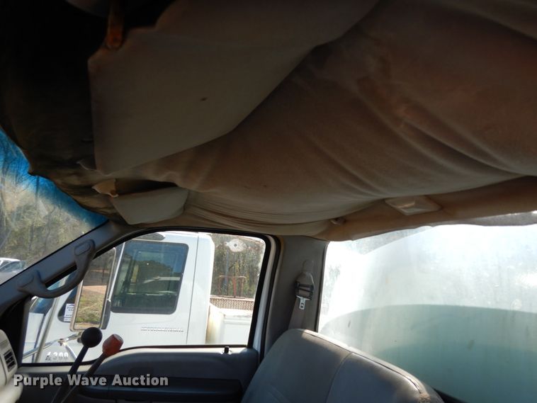 image for item DM2880 2000 Ford F650 Super Duty  water truck