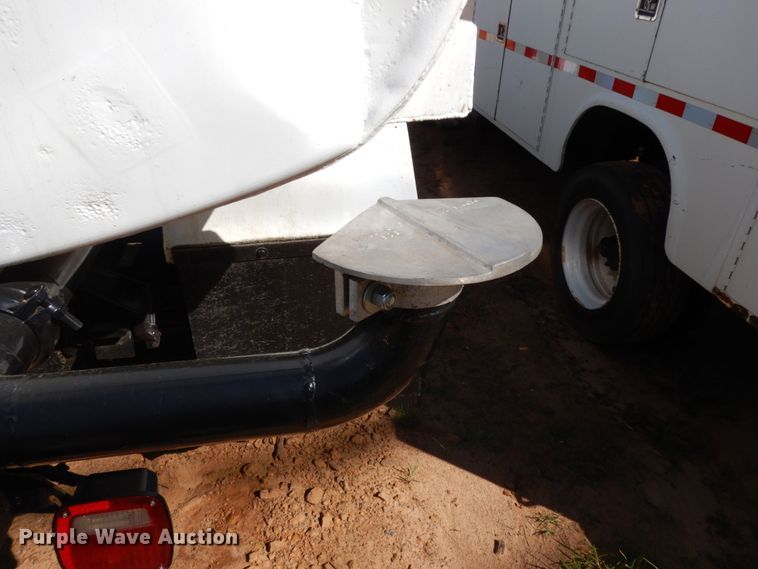 image for item DM2880 2000 Ford F650 Super Duty  water truck