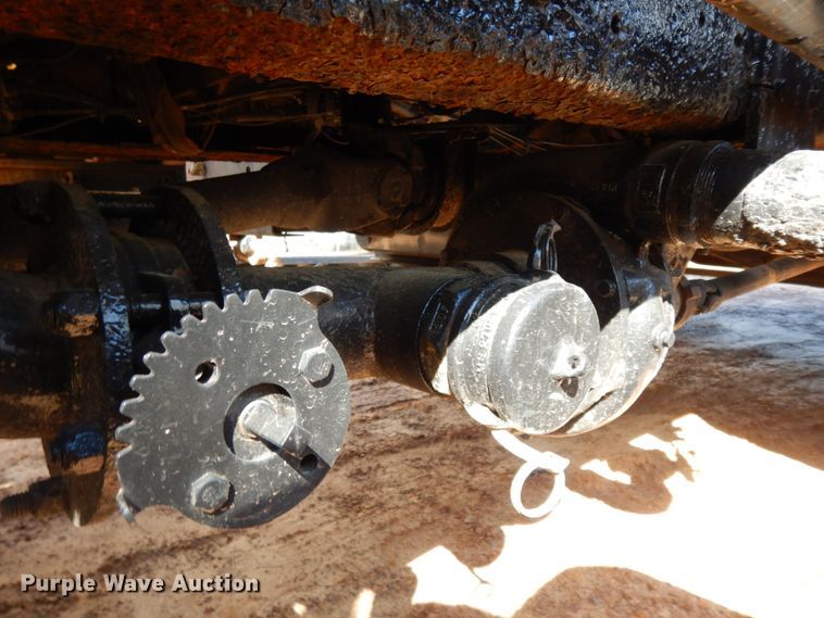 image for item DM2880 2000 Ford F650 Super Duty  water truck