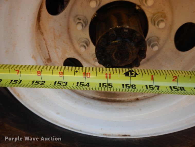 image for item DM2880 2000 Ford F650 Super Duty  water truck