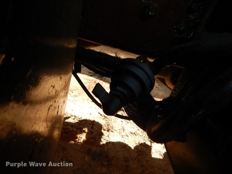 image for item DM2880 2000 Ford F650 Super Duty  water truck