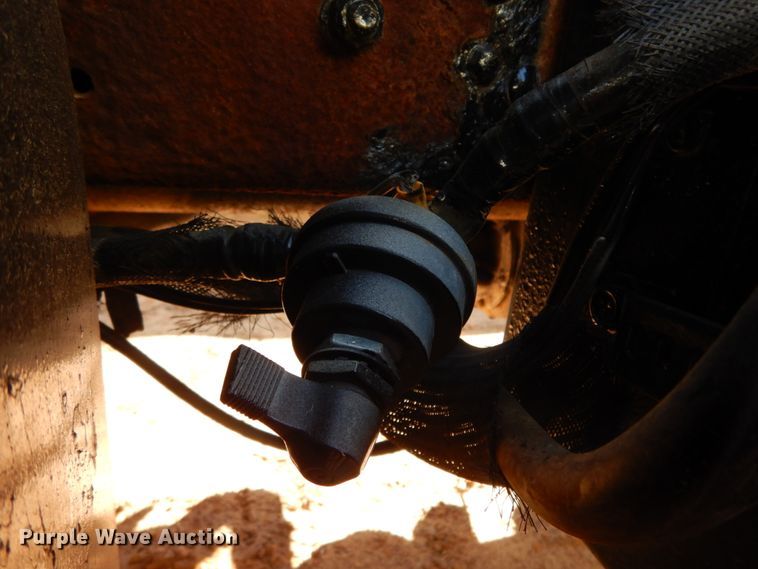 image for item DM2880 2000 Ford F650 Super Duty  water truck