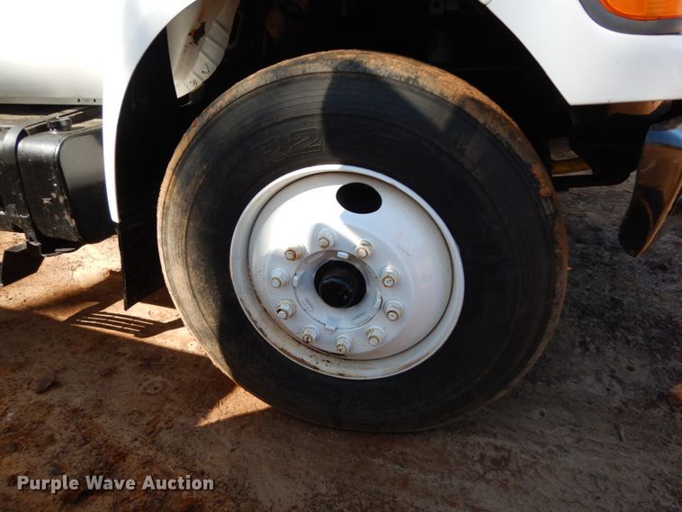 image for item DM2880 2000 Ford F650 Super Duty  water truck