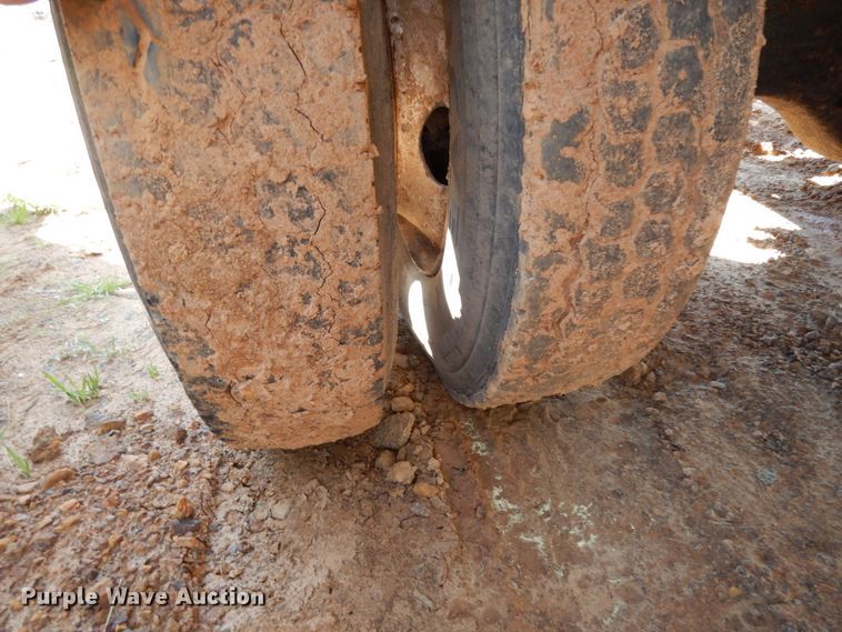 image for item DM2880 2000 Ford F650 Super Duty  water truck