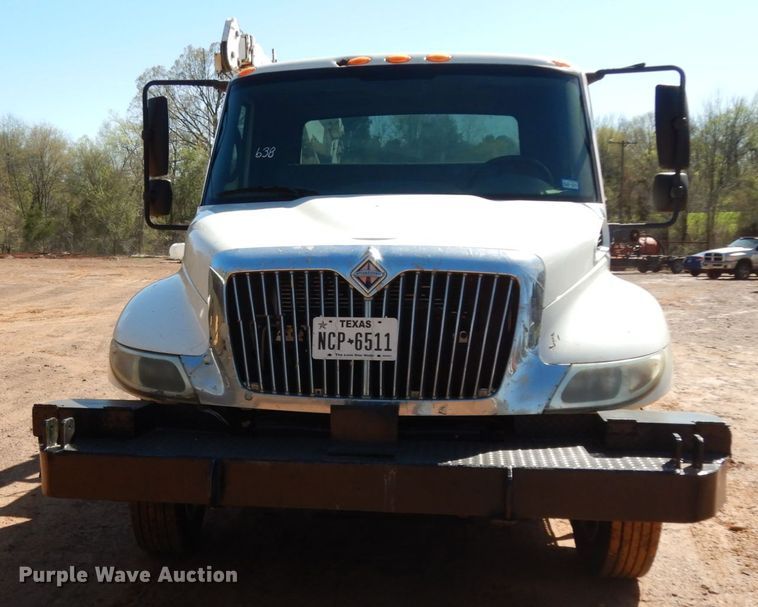 image for item DM2881 2005 International 4300  utility / service truck