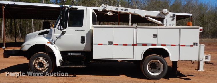 image for item DM2881 2005 International 4300  utility / service truck