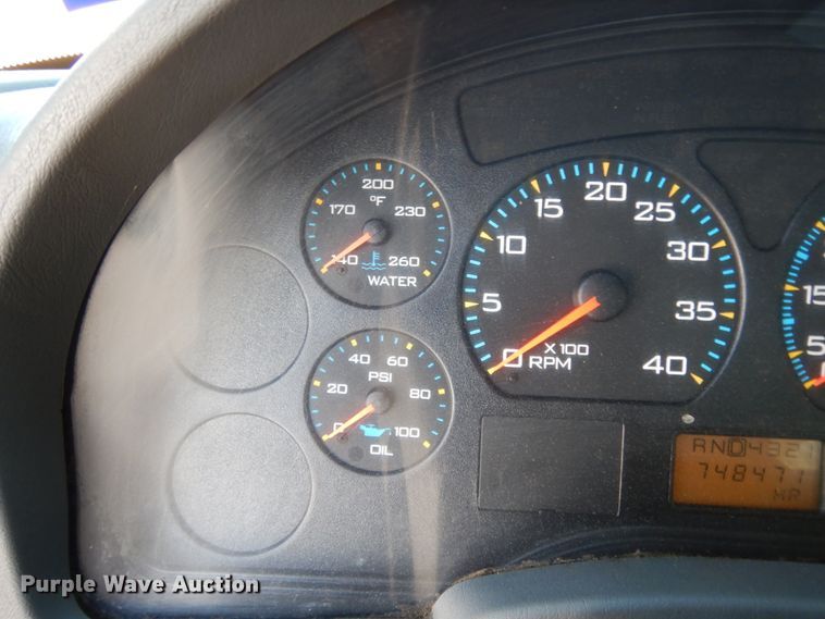 image for item DM2881 2005 International 4300  utility / service truck