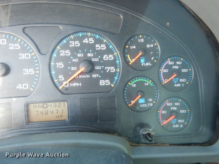 image for item DM2881 2005 International 4300  utility / service truck