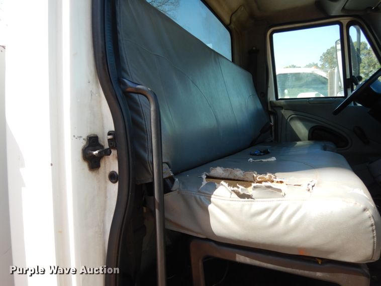 image for item DM2881 2005 International 4300  utility / service truck